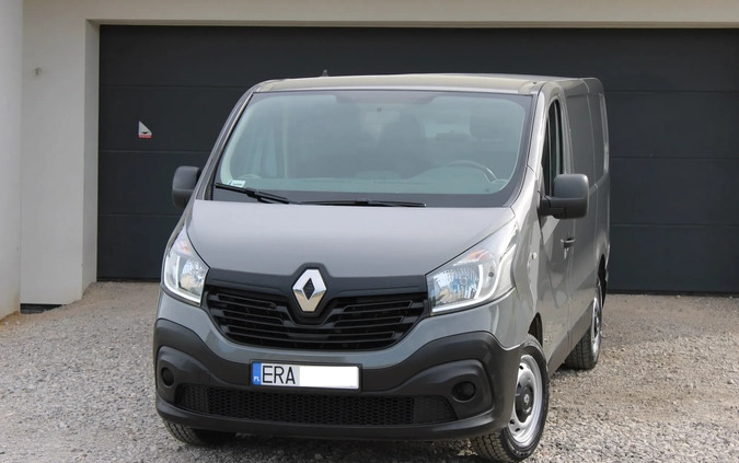 Renault Trafic cena 42700 przebieg: 227000, rok produkcji 2015 z Radomsko małe 211